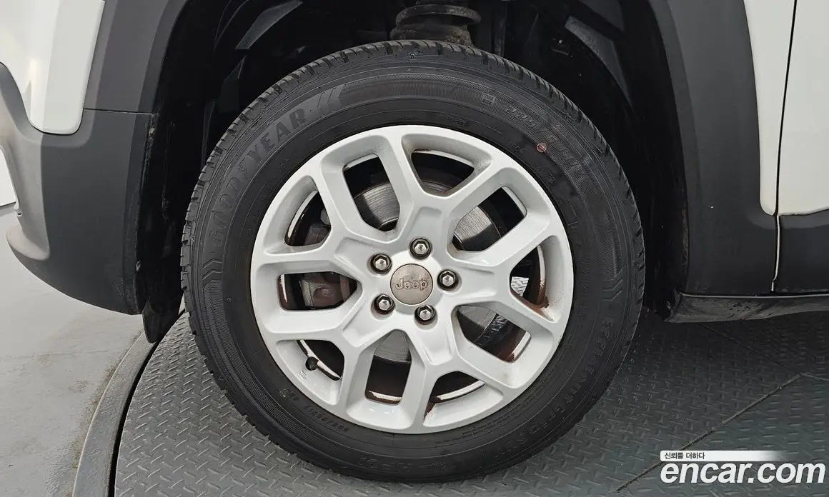 Jeep Renegade 2016 2.0 автомат (гидро), фото 4 Jeep Renegade 2016 2.0 автомат (гидро), фото 4