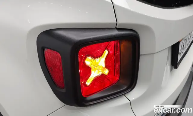 Jeep Renegade 2016 2.0 автомат (гидро), миниатюра 8 Jeep Renegade 2016 2.0 автомат (гидро), миниатюра 8