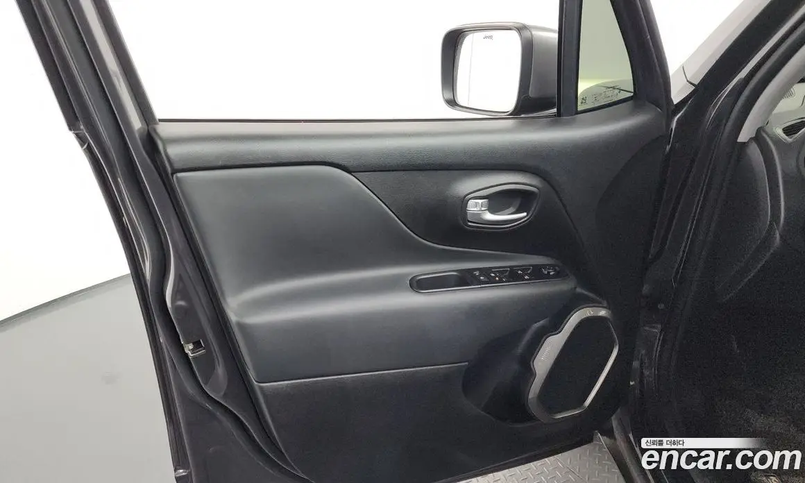 Jeep Renegade 2020 2.4 автомат (гидро), фото 14 Jeep Renegade 2020 2.4 автомат (гидро), фото 14
