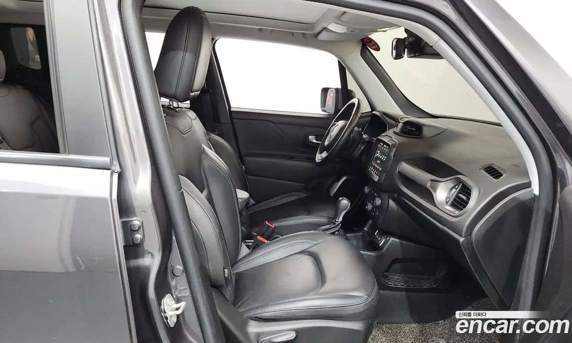 Jeep Renegade 2020 2.4 автомат (гидро), фото 16 Jeep Renegade 2020 2.4 автомат (гидро), фото 16