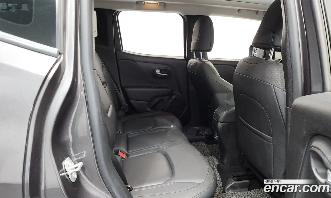 Jeep Renegade 2020 2.4 автомат (гидро), фото 17 Jeep Renegade 2020 2.4 автомат (гидро), фото 17