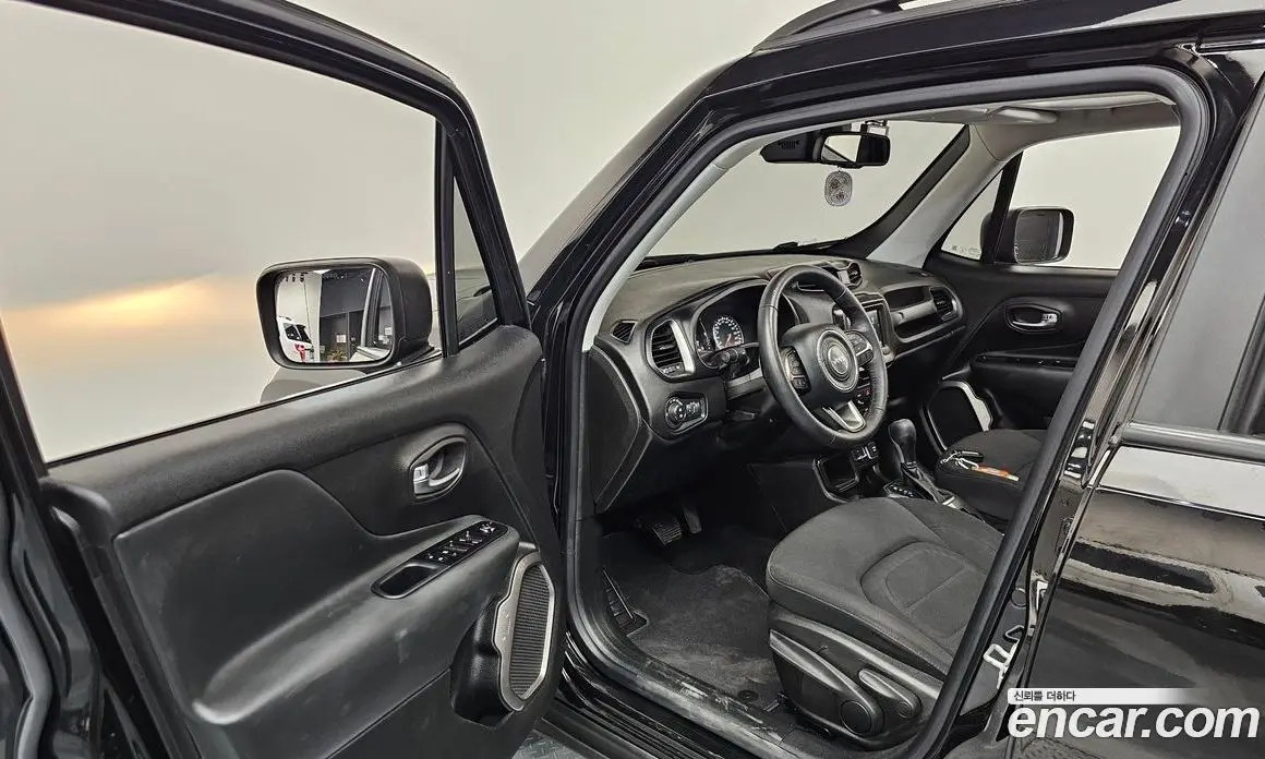 Jeep Renegade 2022 1.3 автомат (гидро), фото 13 Jeep Renegade 2022 1.3 автомат (гидро), фото 13