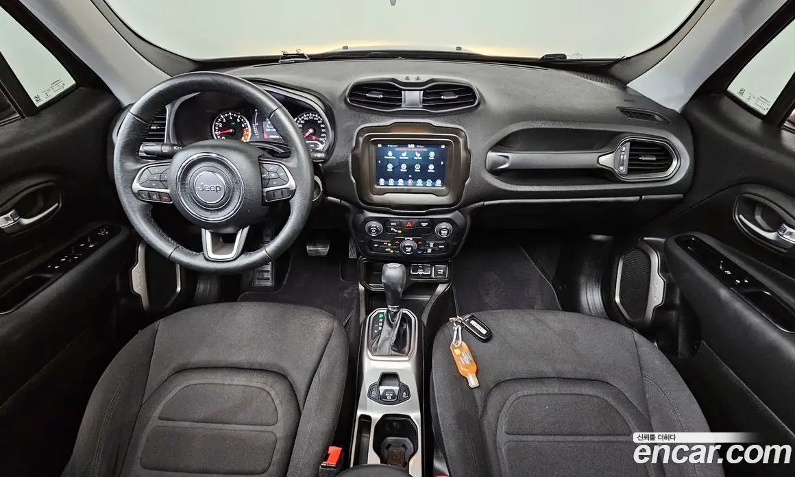 Jeep Renegade 2022 1.3 автомат (гидро), фото 10 Jeep Renegade 2022 1.3 автомат (гидро), фото 10