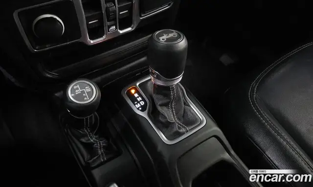 Jeep Wrangler 2018 2.0 автомат (гидро), миниатюра 12