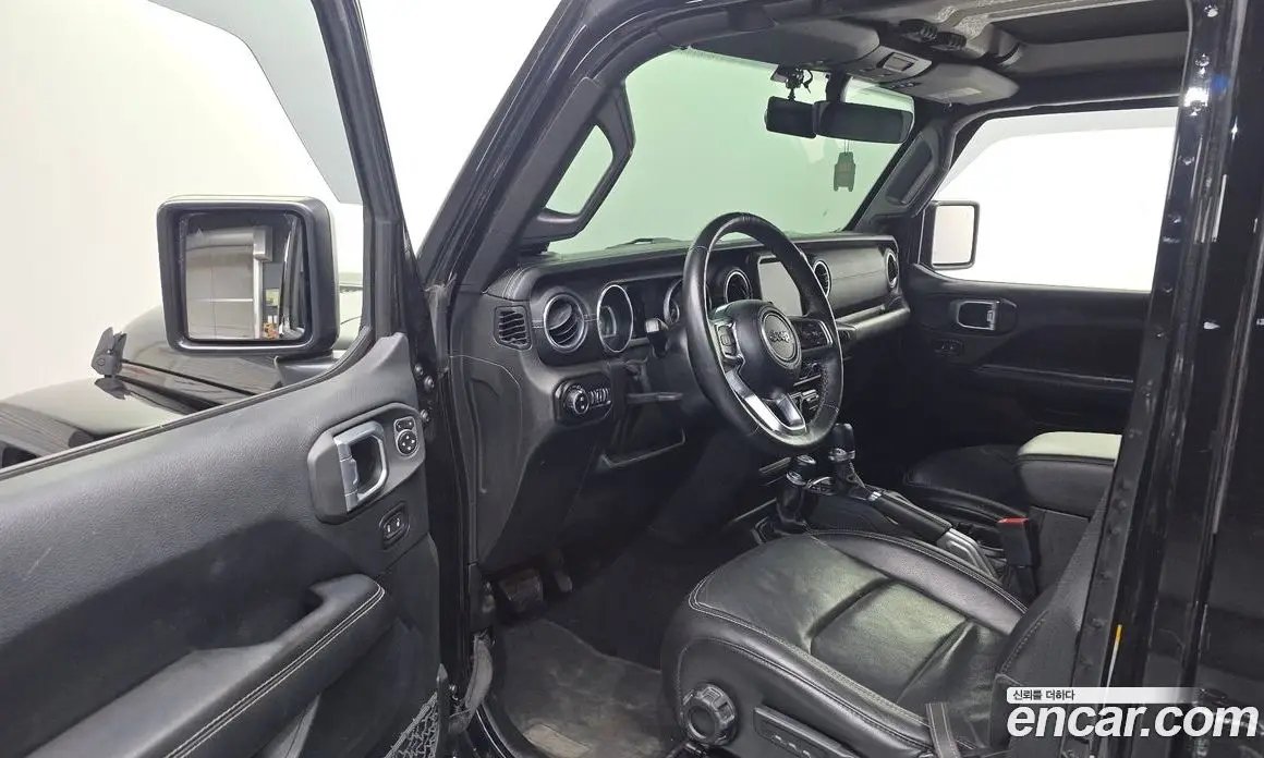 Jeep Wrangler 2018 2.0 автомат (гидро), фото 13 Jeep Wrangler 2018 2.0 автомат (гидро), фото 13