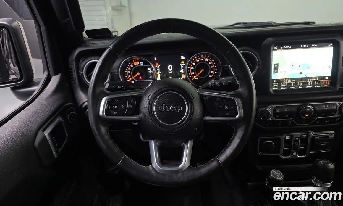 Jeep Wrangler 2018 2.0 автомат (гидро), фото 19 Jeep Wrangler 2018 2.0 автомат (гидро), фото 19