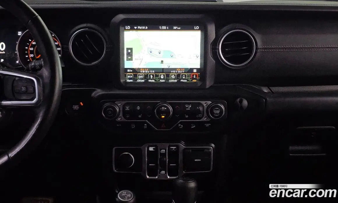 Jeep Wrangler 2018 2.0 автомат (гидро), фото 20 Jeep Wrangler 2018 2.0 автомат (гидро), фото 20