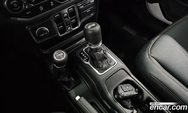 Jeep Wrangler 2024 2.0 автомат (гидро), миниатюра 11