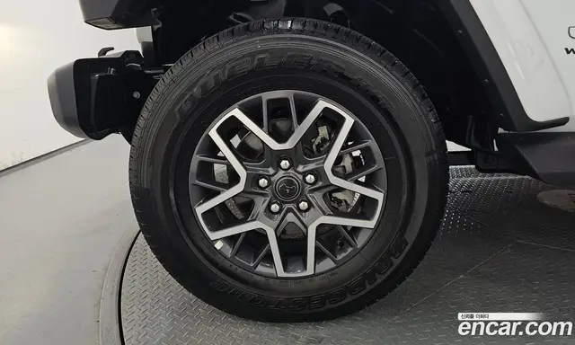 Jeep Wrangler 2024 2.0 автомат (гидро), миниатюра 4