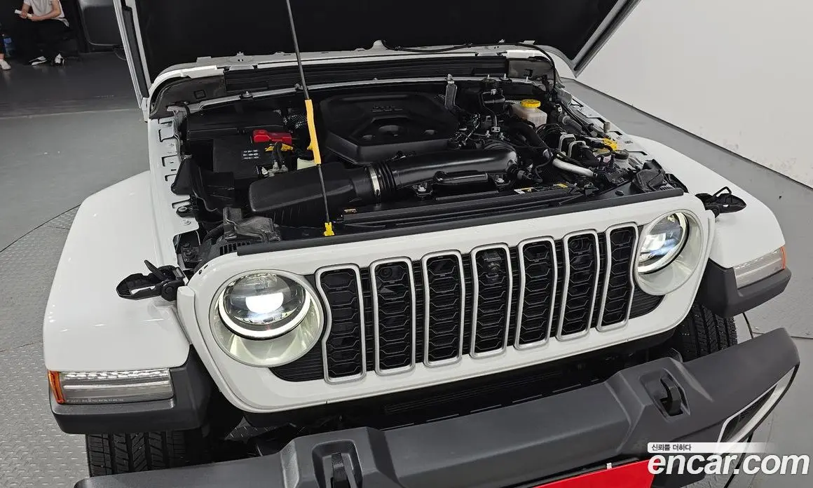 Jeep Wrangler 2024 2.0 автомат (гидро), фото 5