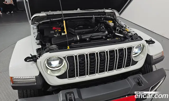 Jeep Wrangler 2024 2.0 автомат (гидро), миниатюра 5