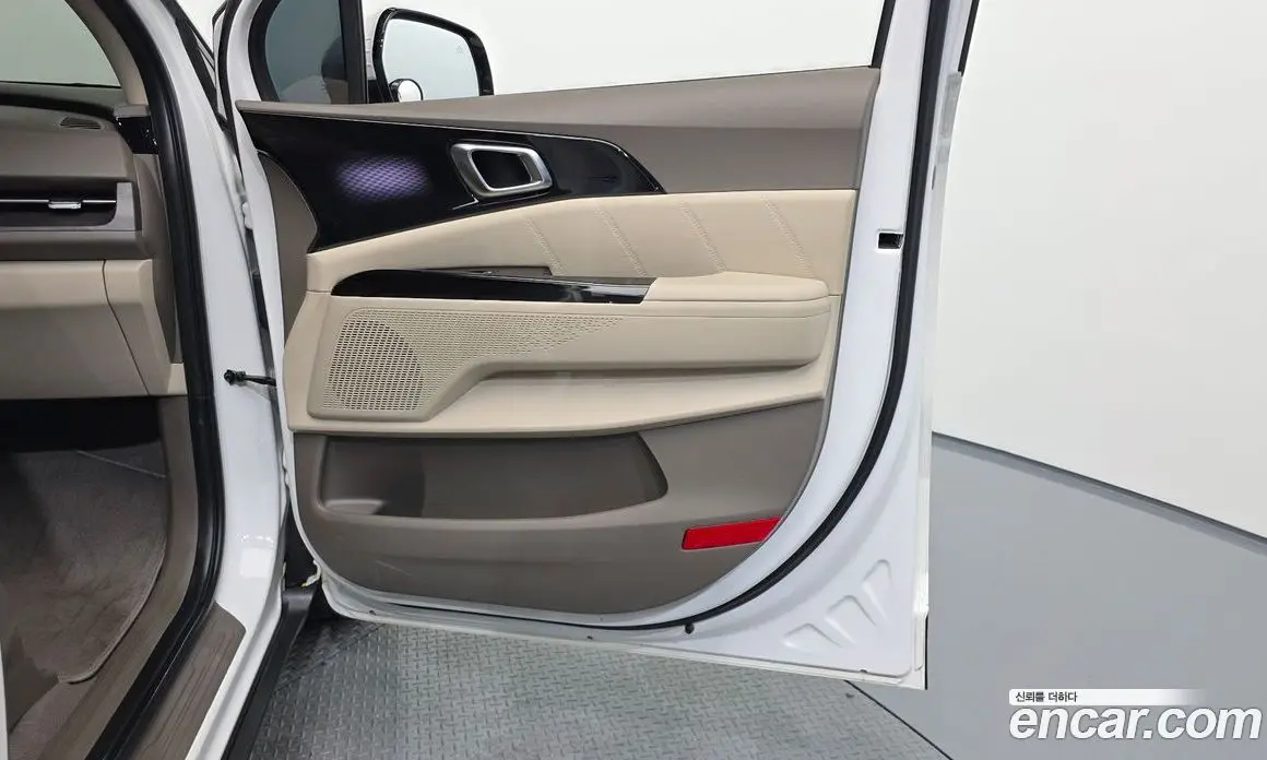 Kia Carnival 2023 2.2 автомат (гидро), фото 15
