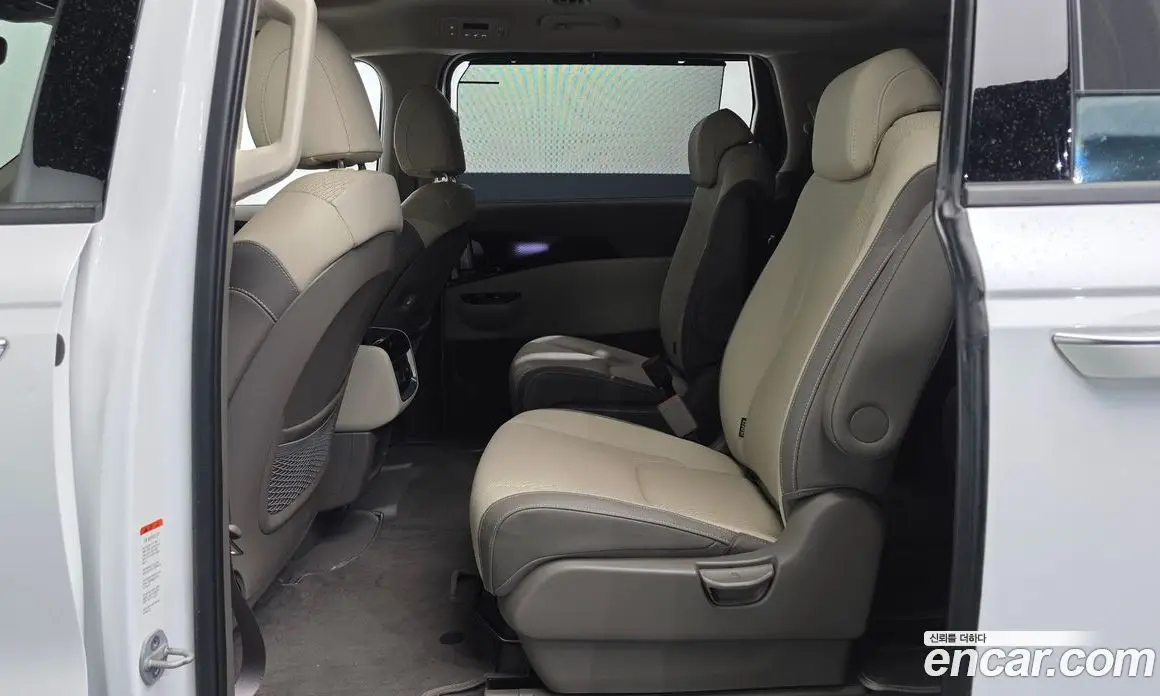Kia Carnival 2023 2.2 автомат (гидро), фото 16