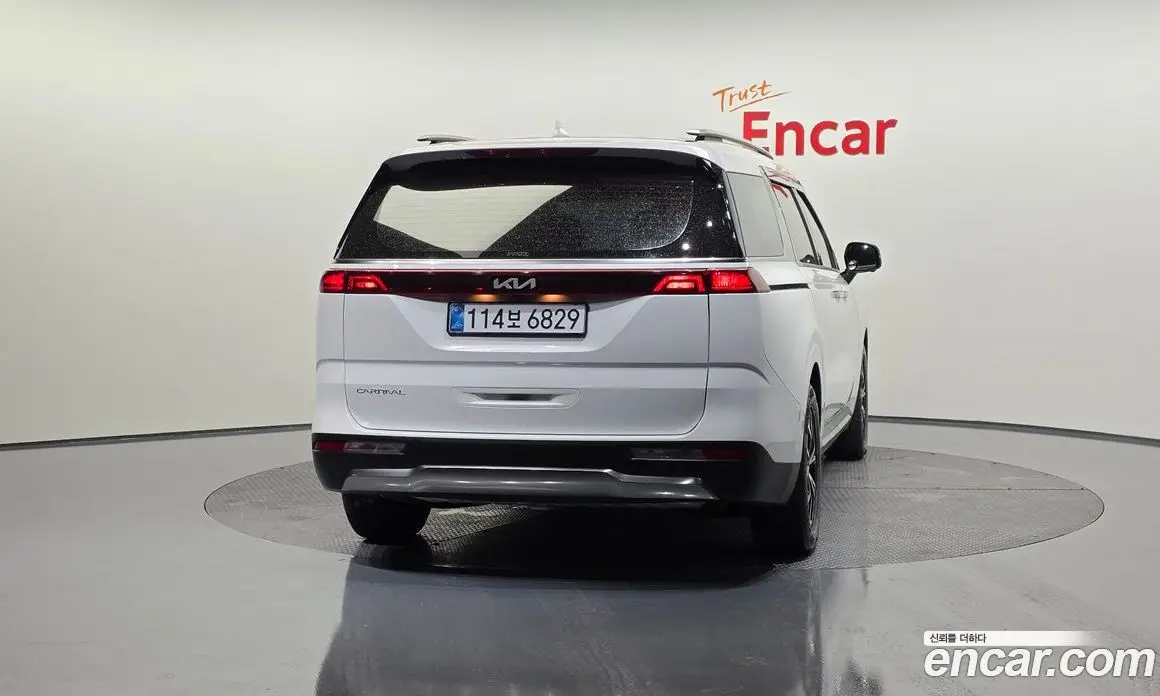 Kia Carnival 2023 2.2 автомат (гидро), фото 4