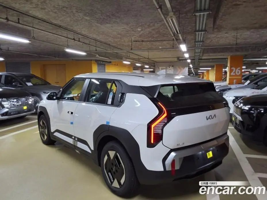 Kia EV3 2026 автомат (гидро), фото 8 Kia EV3 2026 автомат (гидро), фото 8