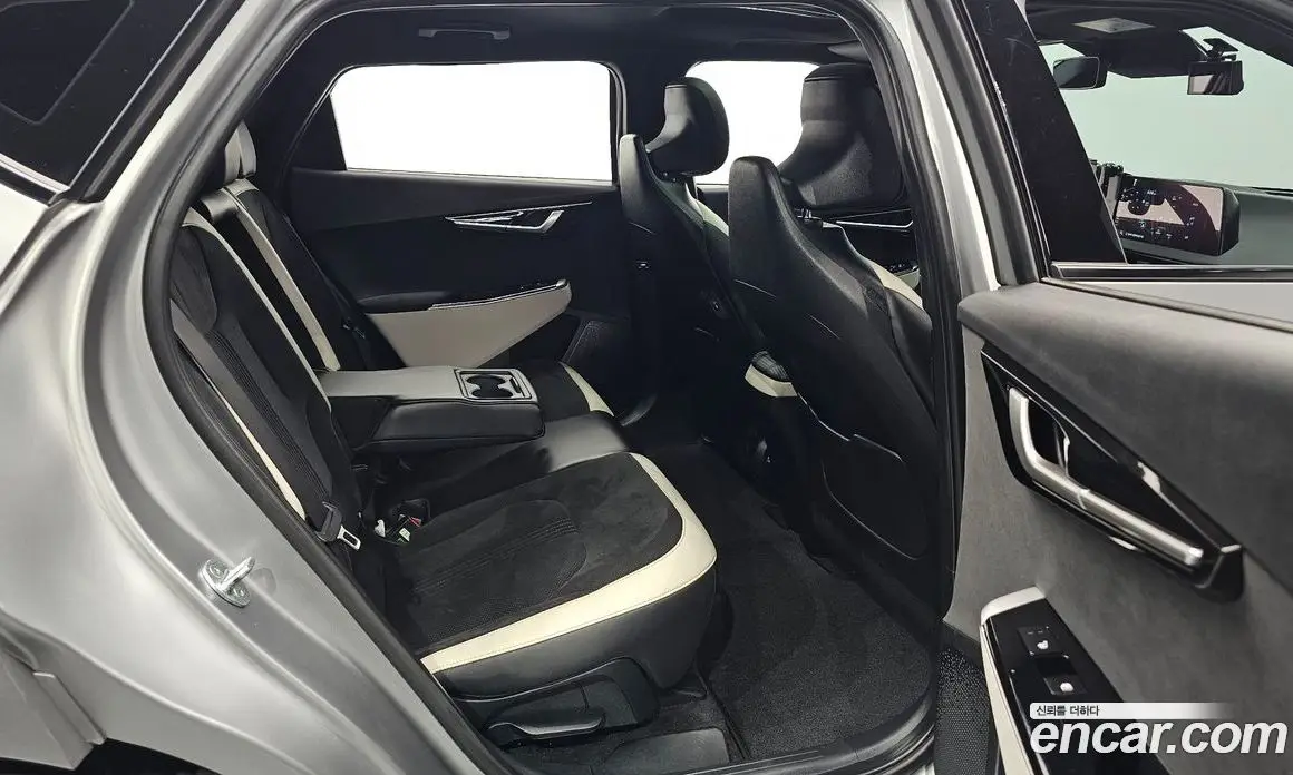 Kia EV6 2021 0.1 автомат (гидро), фото 17 Kia EV6 2021 0.1 автомат (гидро), фото 17
