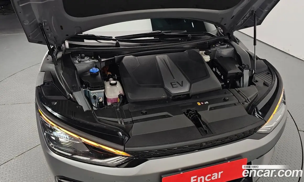 Kia EV6 2021 0.1 автомат (гидро), фото 6 Kia EV6 2021 0.1 автомат (гидро), фото 6