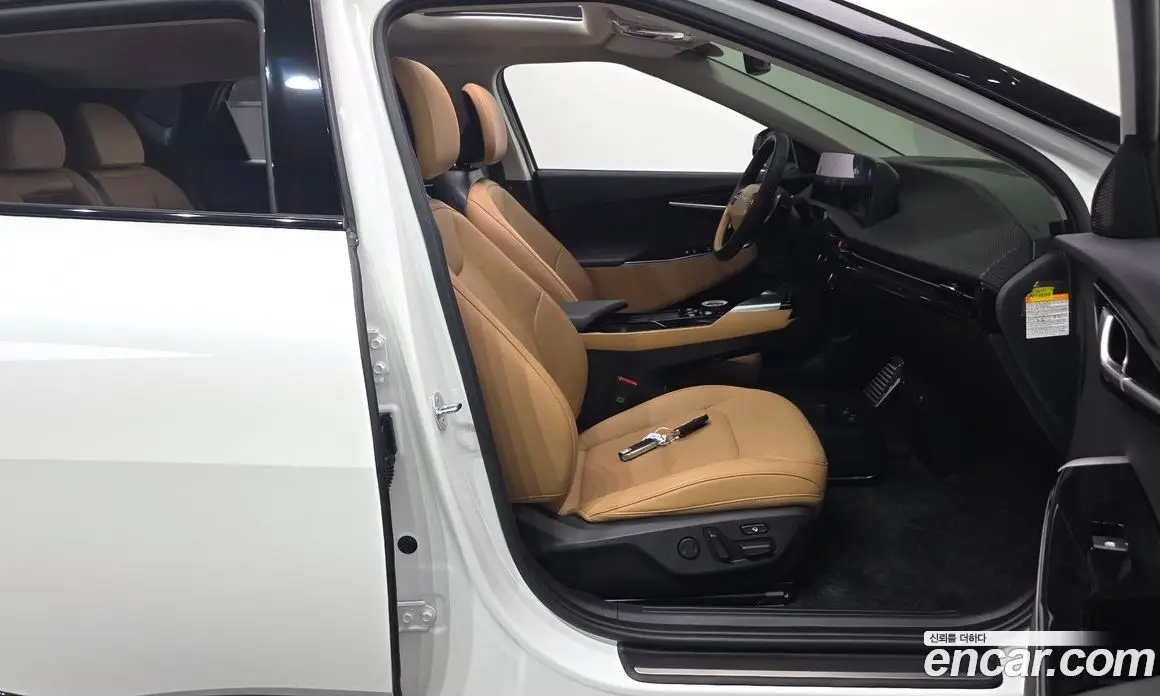 Kia EV6 2023 0.1 автомат (гидро), фото 16 Kia EV6 2023 0.1 автомат (гидро), фото 16