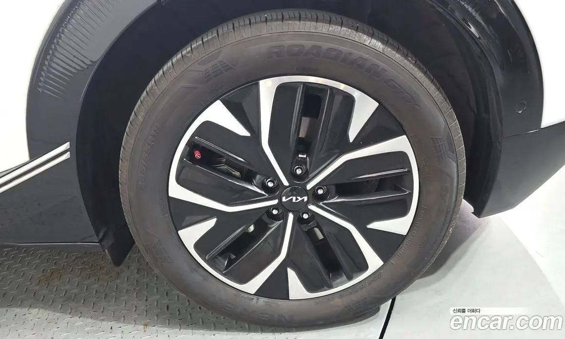 Kia EV6 2023 0.1 автомат (гидро), фото 7 Kia EV6 2023 0.1 автомат (гидро), фото 7