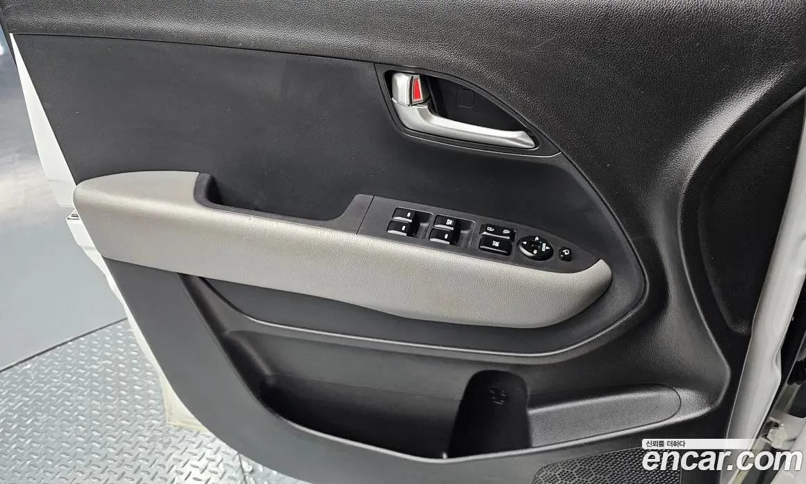 Kia Ray 2021 1.0 автомат (гидро), фото 14