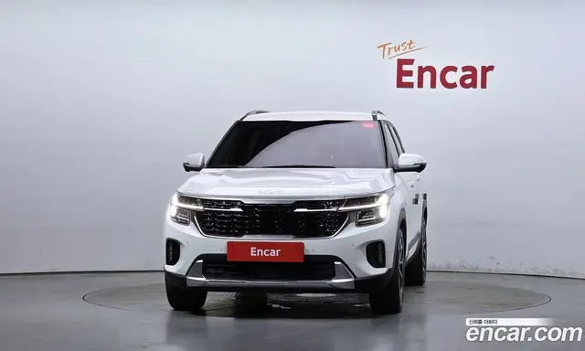 Kia Seltos 2023 2.0 автомат (гидро), миниатюра 3