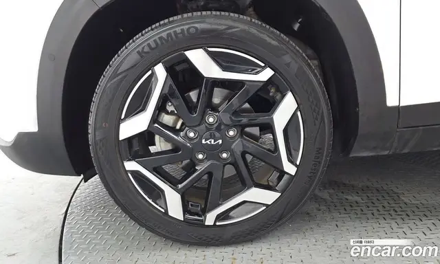 Kia Seltos 2023 2.0 автомат (гидро), миниатюра 5
