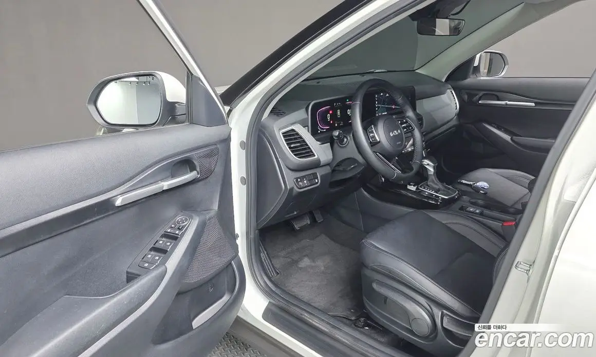 Kia Seltos 2024 2.0 автомат (гидро), фото 17