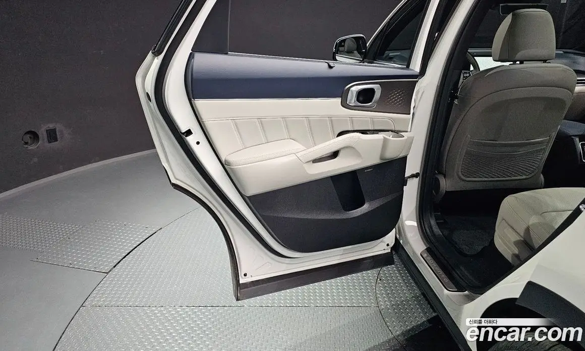 Kia Sorento 2025 1.6 автомат (гидро), фото 14 Kia Sorento 2025 1.6 автомат (гидро), фото 14