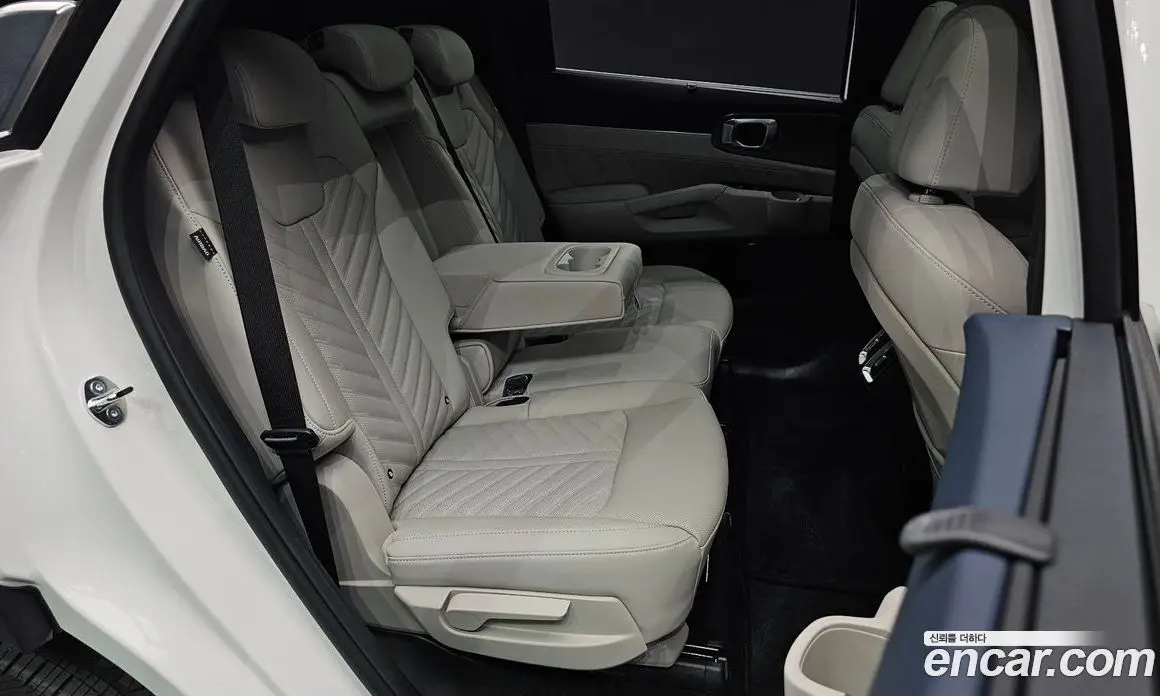 Kia Sorento 2025 1.6 автомат (гидро), фото 16 Kia Sorento 2025 1.6 автомат (гидро), фото 16