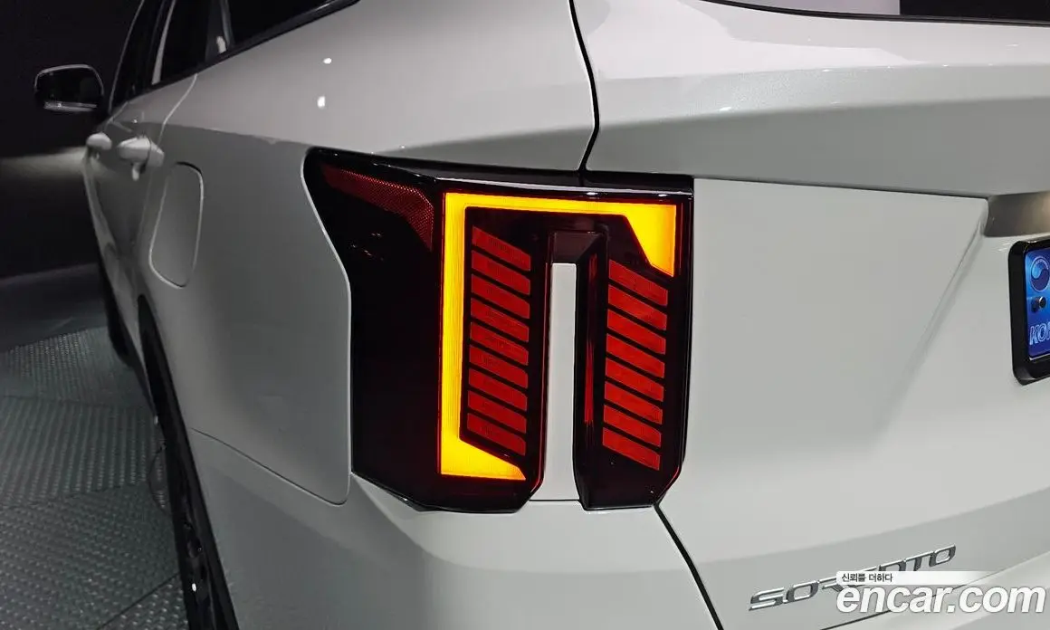 Kia Sorento 2025 1.6 автомат (гидро), фото 8 Kia Sorento 2025 1.6 автомат (гидро), фото 8