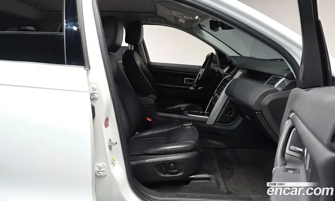Land Rover Discovery Sport 2017 2.0 автомат (гидро), фото 16 Land Rover Discovery Sport 2017 2.0 автомат (гидро), фото 16