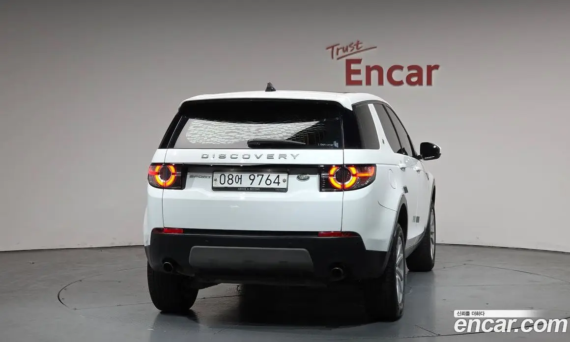 Land Rover Discovery Sport 2017 2.0 автомат (гидро), фото 4 Land Rover Discovery Sport 2017 2.0 автомат (гидро), фото 4