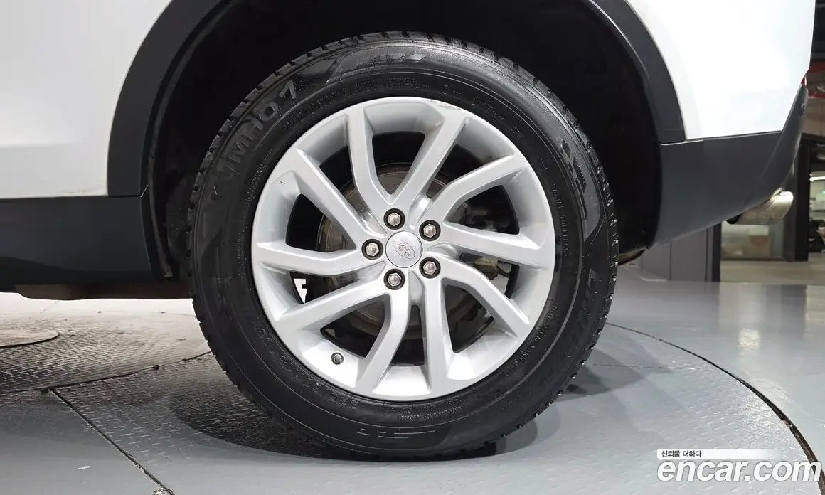 Land Rover Discovery Sport 2017 2.0 автомат (гидро), фото 7 Land Rover Discovery Sport 2017 2.0 автомат (гидро), фото 7