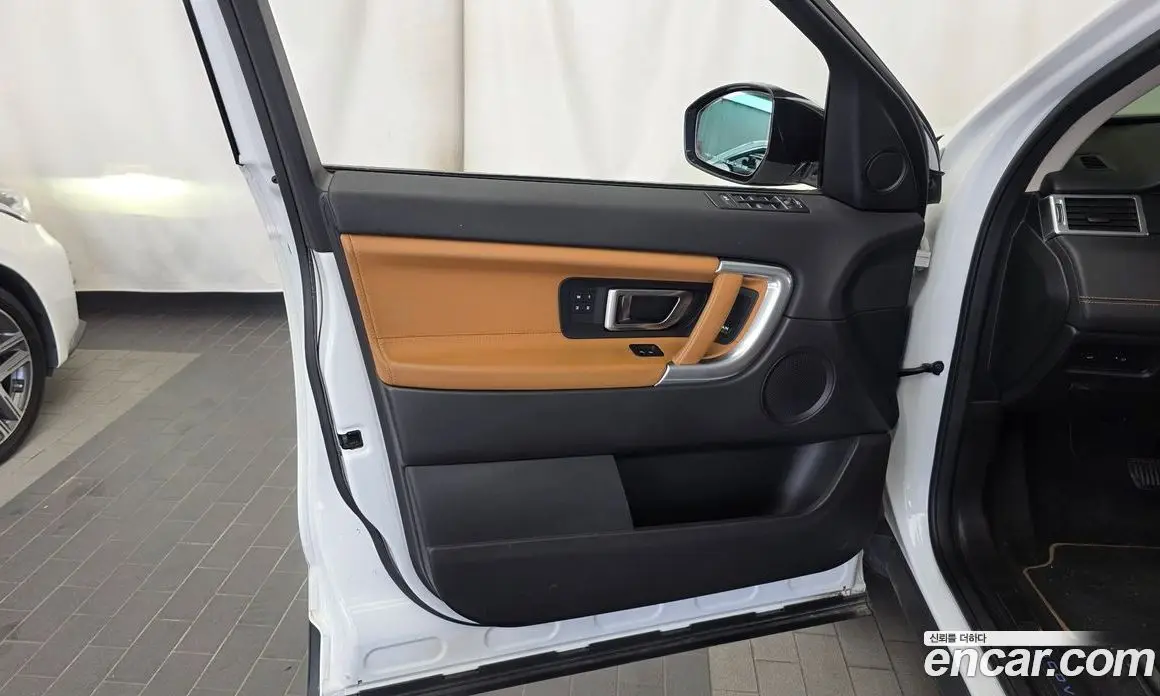 Land Rover Discovery Sport 2017 2.0 автомат (гидро), фото 14 Land Rover Discovery Sport 2017 2.0 автомат (гидро), фото 14
