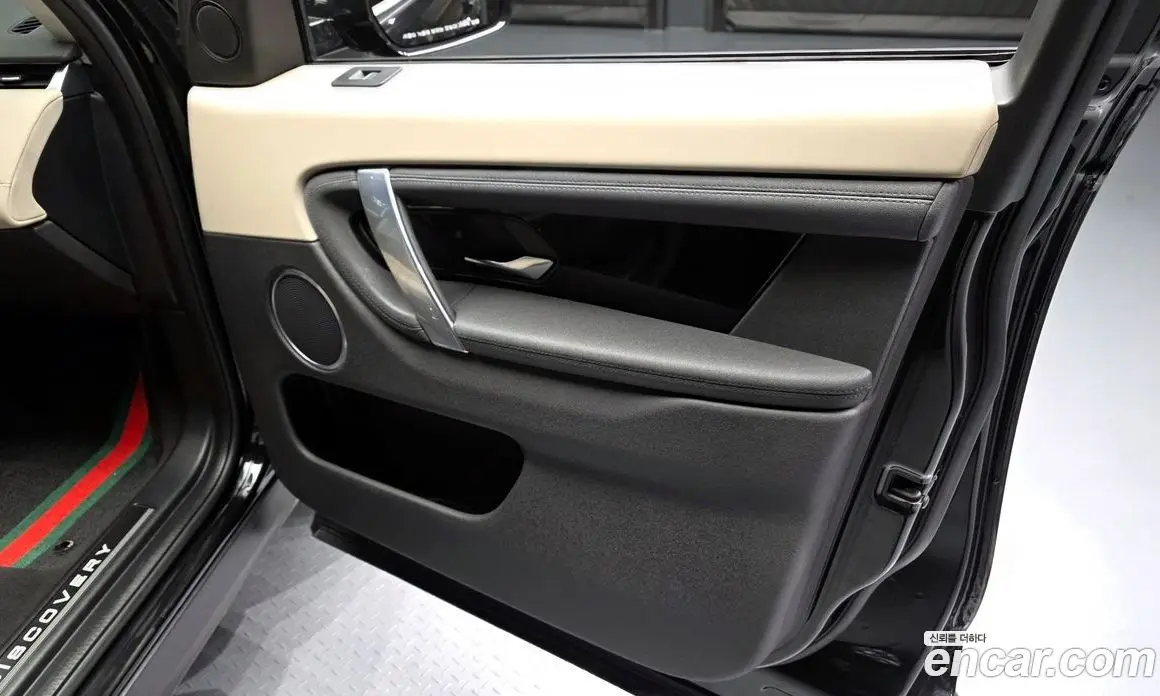 Land Rover Discovery Sport 2022 2.0 автомат (гидро), фото 14