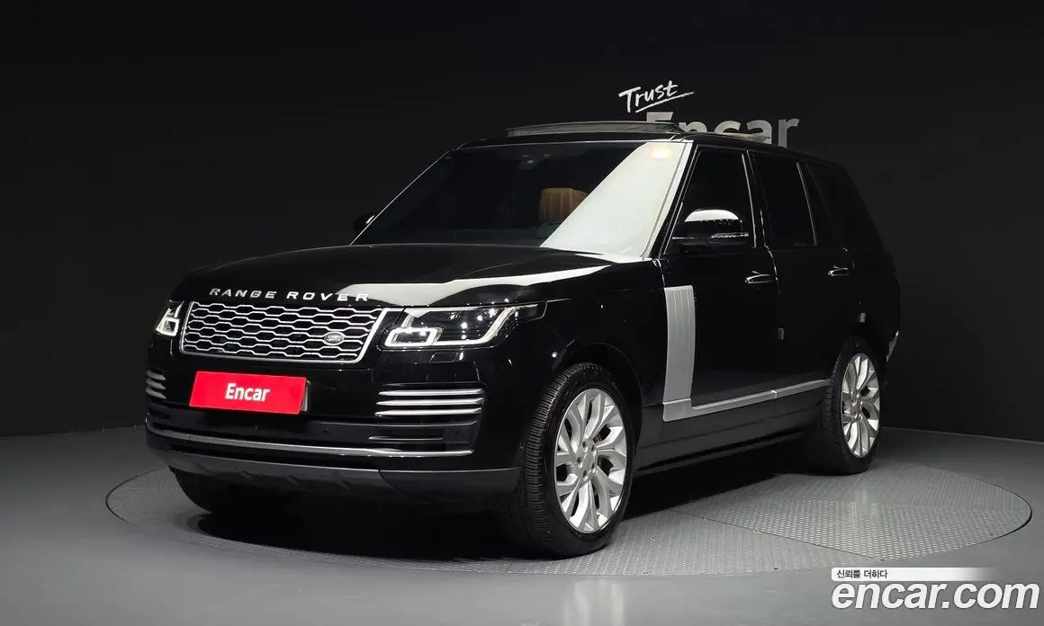 Land Rover Range Rover 2018 4.4 автомат (гидро), фото 1 Land Rover Range Rover 2018 4.4 автомат (гидро), фото 1