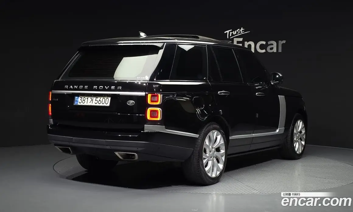 Land Rover Range Rover 2018 4.4 автомат (гидро), фото 2 Land Rover Range Rover 2018 4.4 автомат (гидро), фото 2
