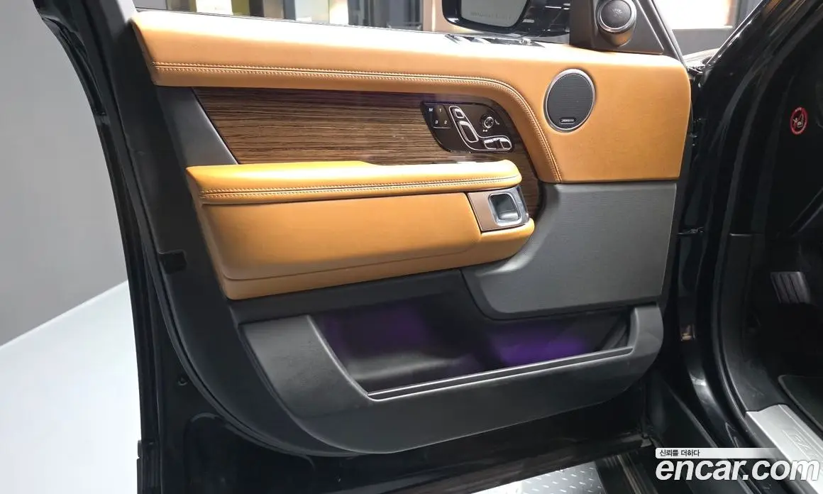 Land Rover Range Rover 2018 4.4 автомат (гидро), фото 14 Land Rover Range Rover 2018 4.4 автомат (гидро), фото 14