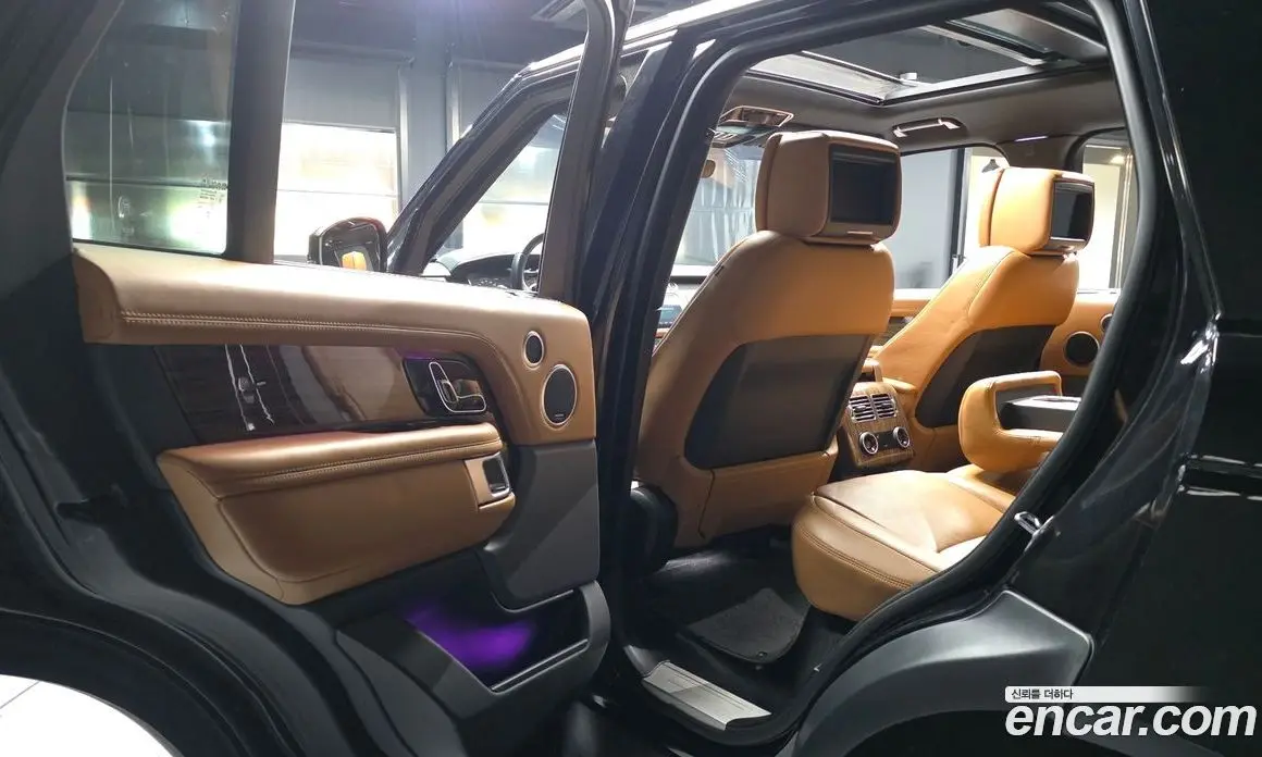 Land Rover Range Rover 2018 4.4 автомат (гидро), фото 16 Land Rover Range Rover 2018 4.4 автомат (гидро), фото 16