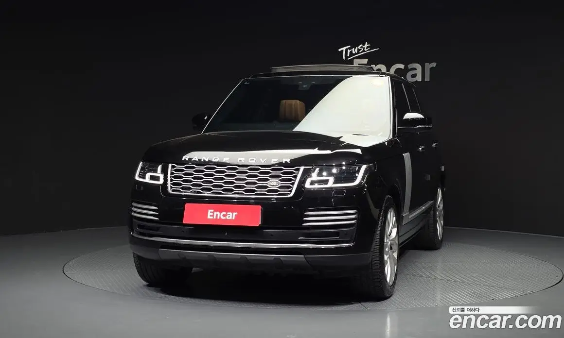 Land Rover Range Rover 2018 4.4 автомат (гидро), фото 3 Land Rover Range Rover 2018 4.4 автомат (гидро), фото 3