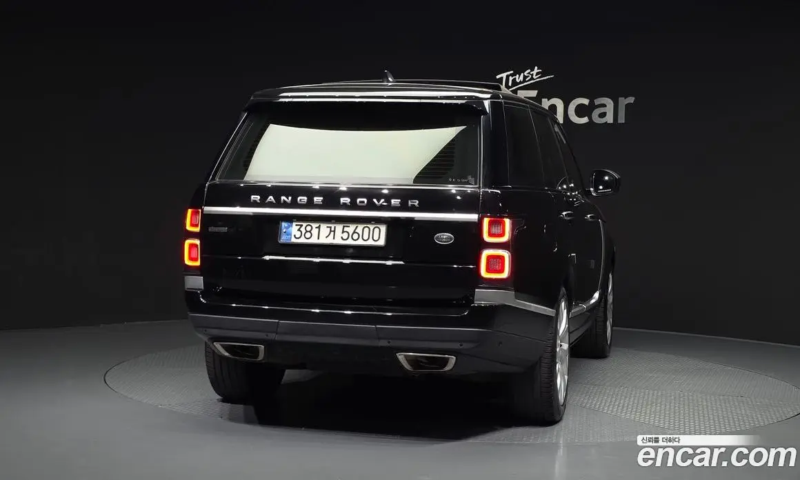 Land Rover Range Rover 2018 4.4 автомат (гидро), фото 4 Land Rover Range Rover 2018 4.4 автомат (гидро), фото 4