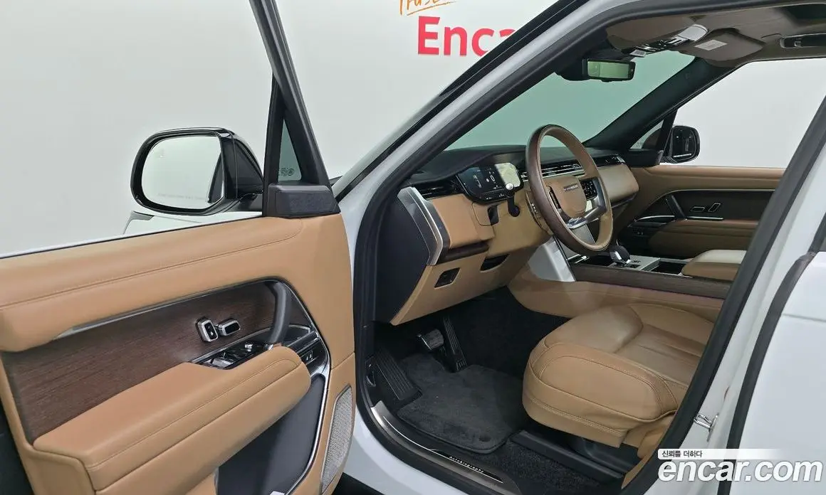 Land Rover Range Rover 2024 4.4 автомат (гидро), фото 13