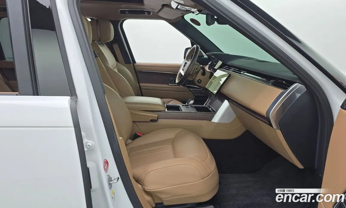 Land Rover Range Rover 2024 4.4 автомат (гидро), фото 16