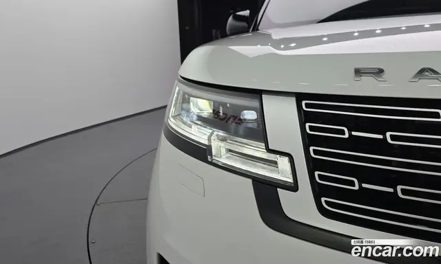 Land Rover Range Rover 2024 4.4 автомат (гидро), миниатюра 8