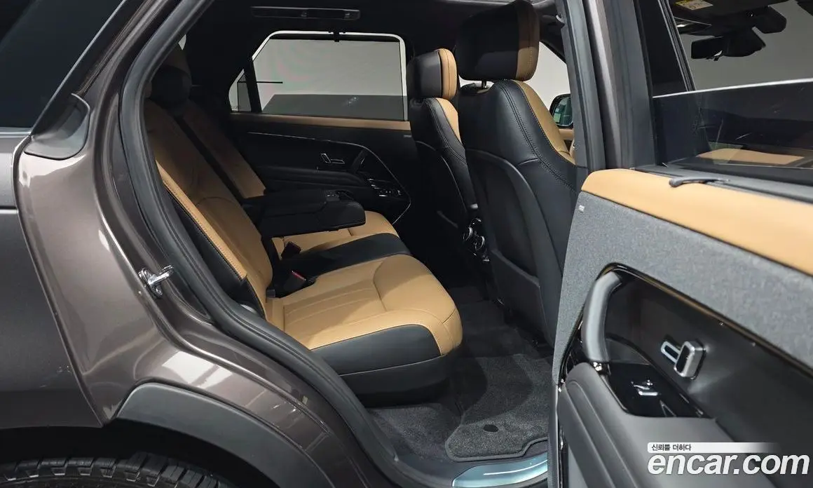 Land Rover Range Rover Sport 2025 3.0 автомат (гидро), фото 17