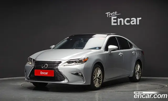 Lexus ES, 2016, 268 196 км