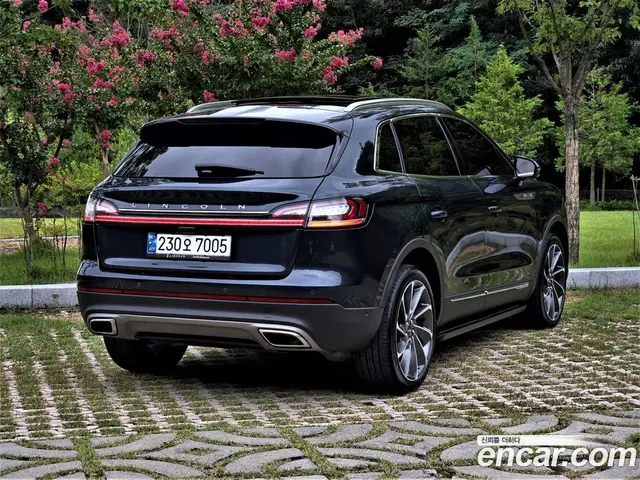 Lincoln Nautilus 2023 2.7 автомат (гидро), миниатюра 2