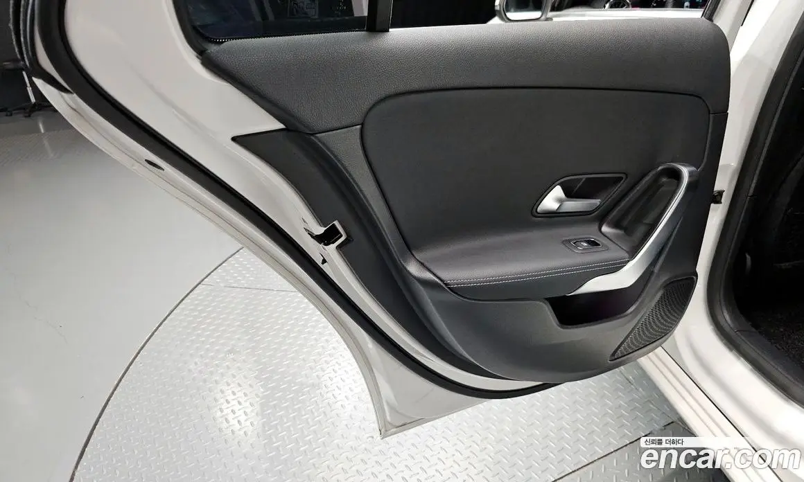 Mercedes-Benz A-Class 2021 2.0 автомат (гидро), фото 15 Mercedes-Benz A-Class 2021 2.0 автомат (гидро), фото 15