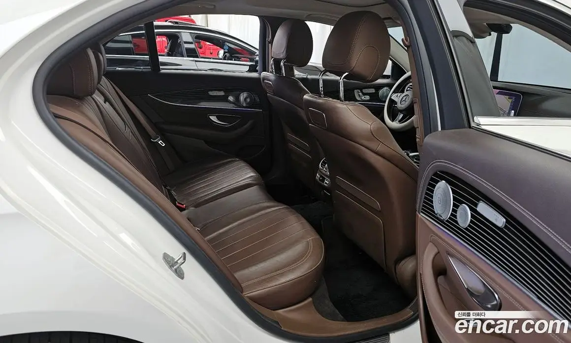 Mercedes-Benz E-Class 2018 3.0 автомат (гидро), фото 18 Mercedes-Benz E-Class 2018 3.0 автомат (гидро), фото 18