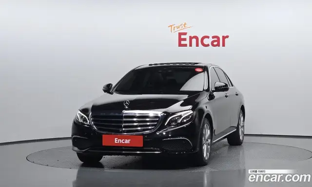 Mercedes-Benz E-Class 2019 2.0 автомат (гидро), миниатюра 3